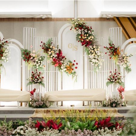 Hotel Ayola Sunrise Mojokerto Eksteriør bilde