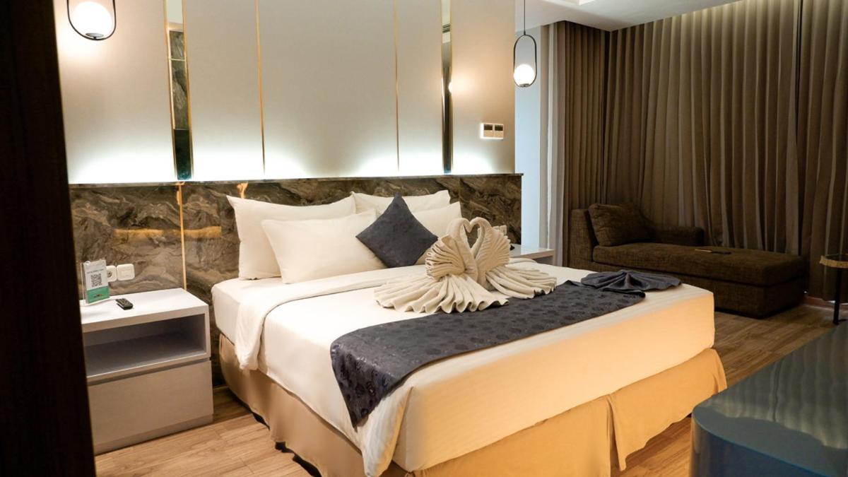 Hotel Ayola Sunrise Mojokerto Eksteriør bilde