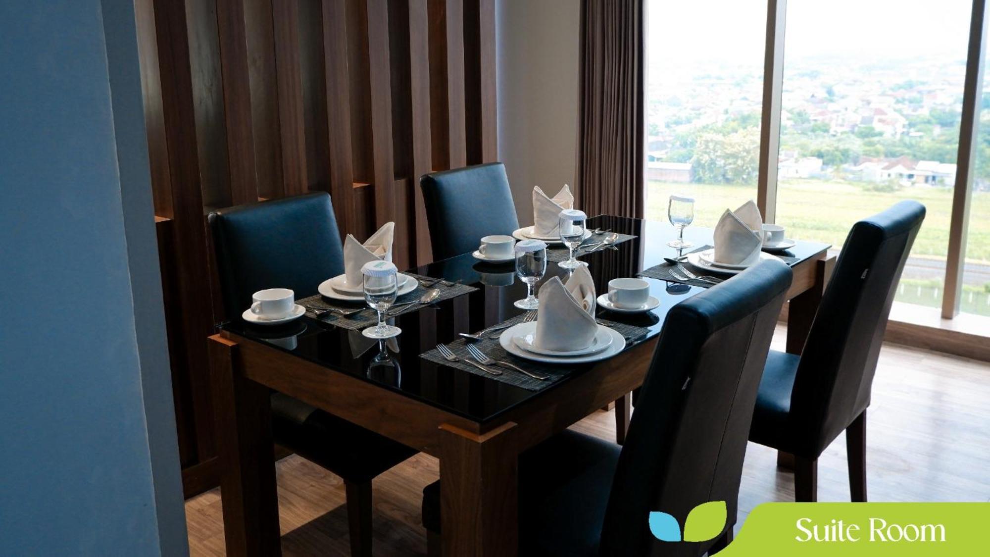 Hotel Ayola Sunrise Mojokerto Eksteriør bilde