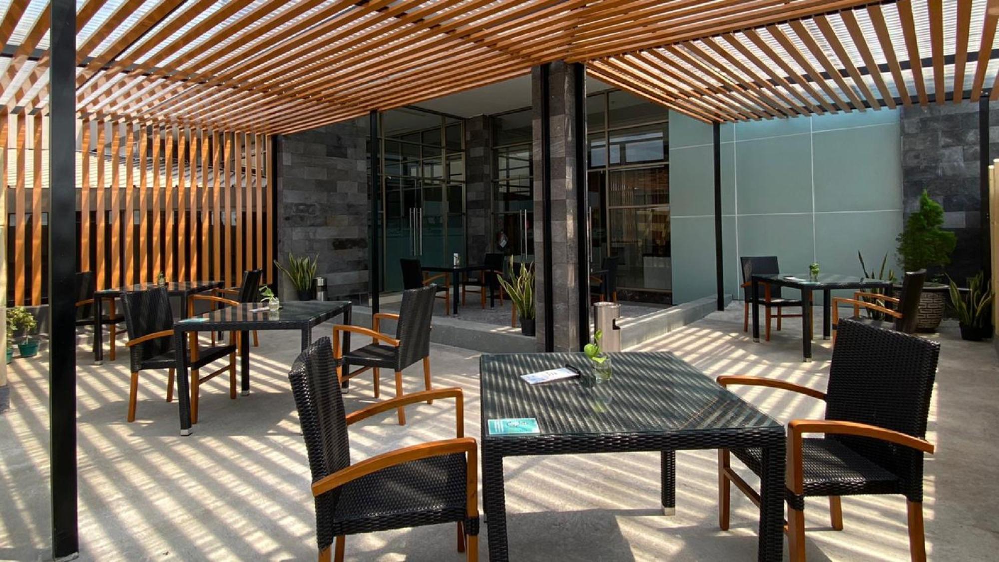 Hotel Ayola Sunrise Mojokerto Eksteriør bilde